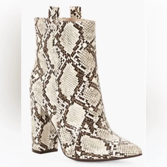 Talia Snakeskin Block Heeled Boot - Picture 2 of 7